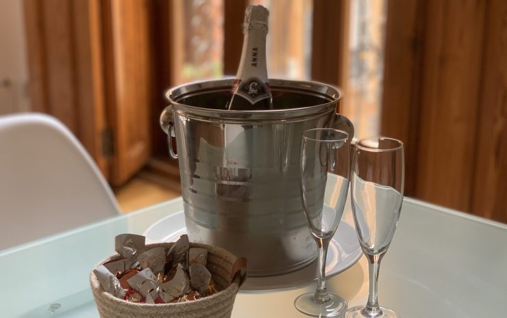 Pack-Cava-y-bombones-scaled